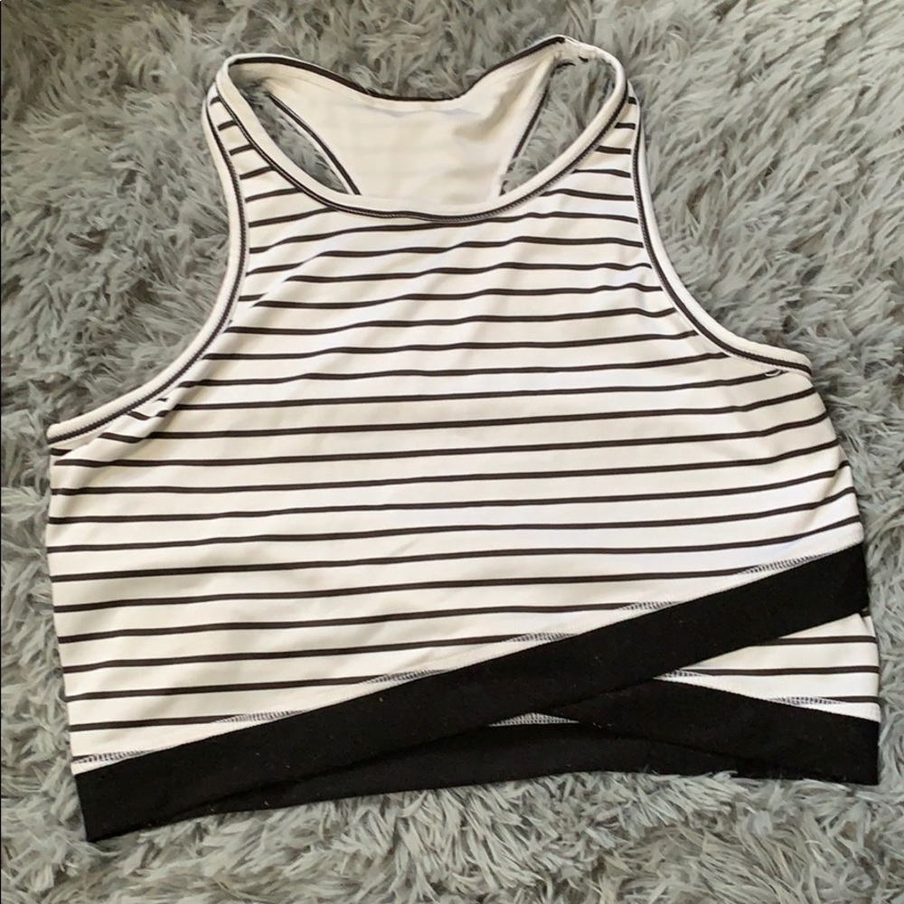 Sports Bra Top Criss Cross